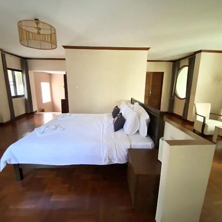 Nt Place Sukhumvit Suites Банкок Екстериор снимка