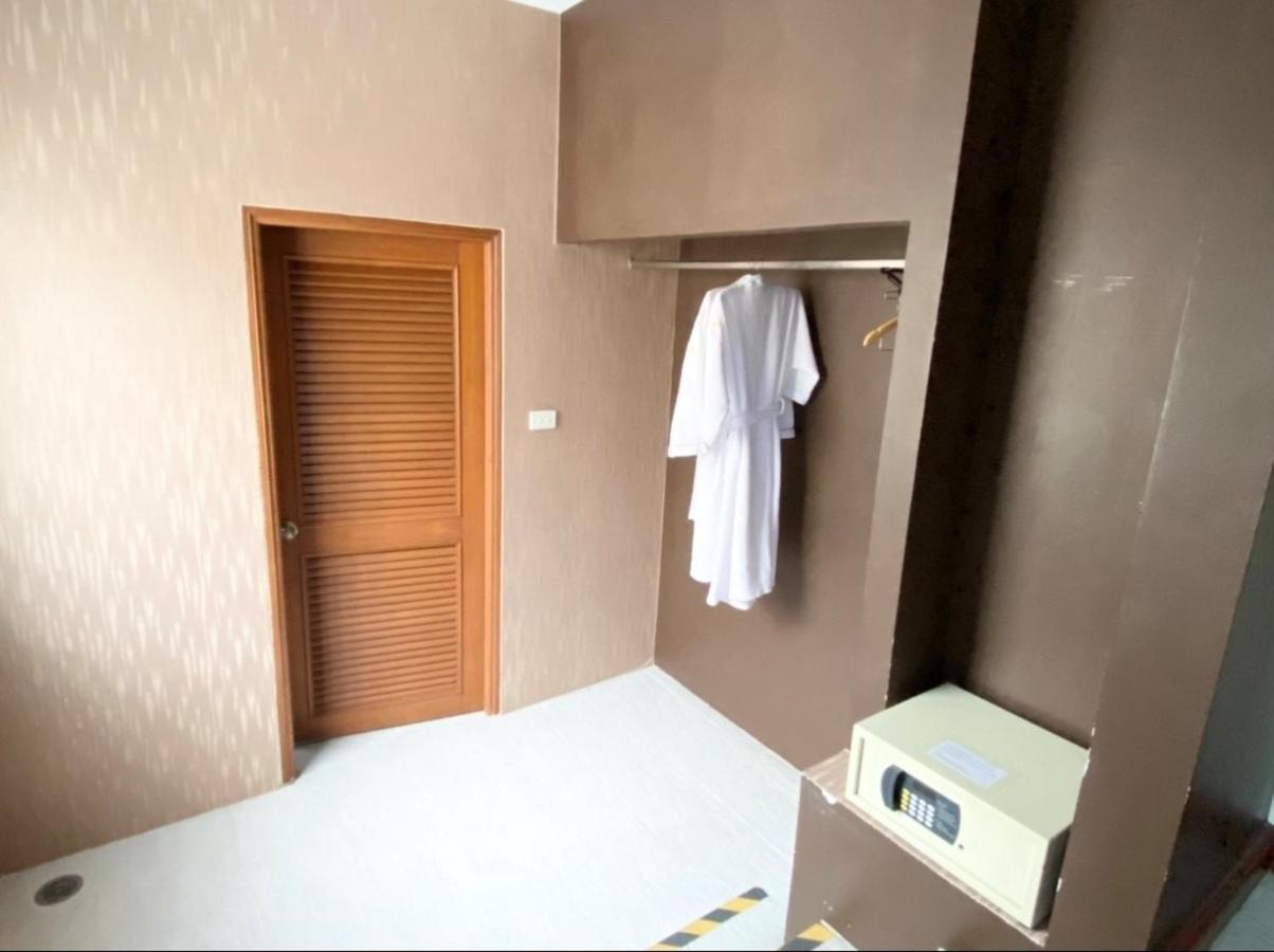 Nt Place Sukhumvit Suites Банкок Екстериор снимка